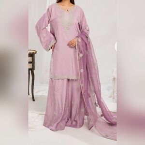 NEW Purple Lilac Silver  3 Piece Women Kurta Set Desi Outfit Size Medium